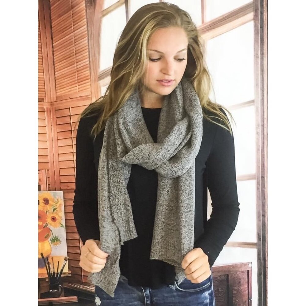 NWT Boutique Gray Cozy Long Knit Scarf
